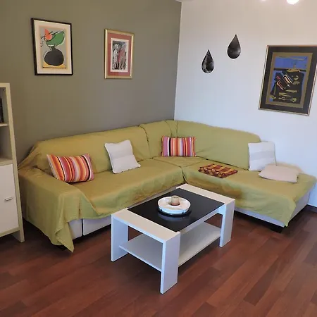 Areta Ravni