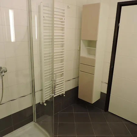 Apartament Areta Ravni