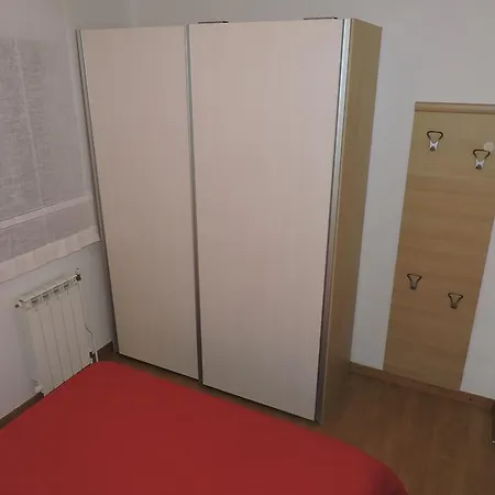 Areta Apartament Ravni