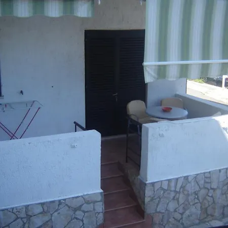 Apartment Areta Ravni